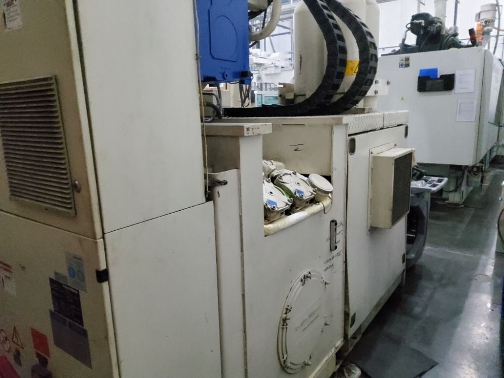 Krauss 600 Ton Injection Molding Machine
