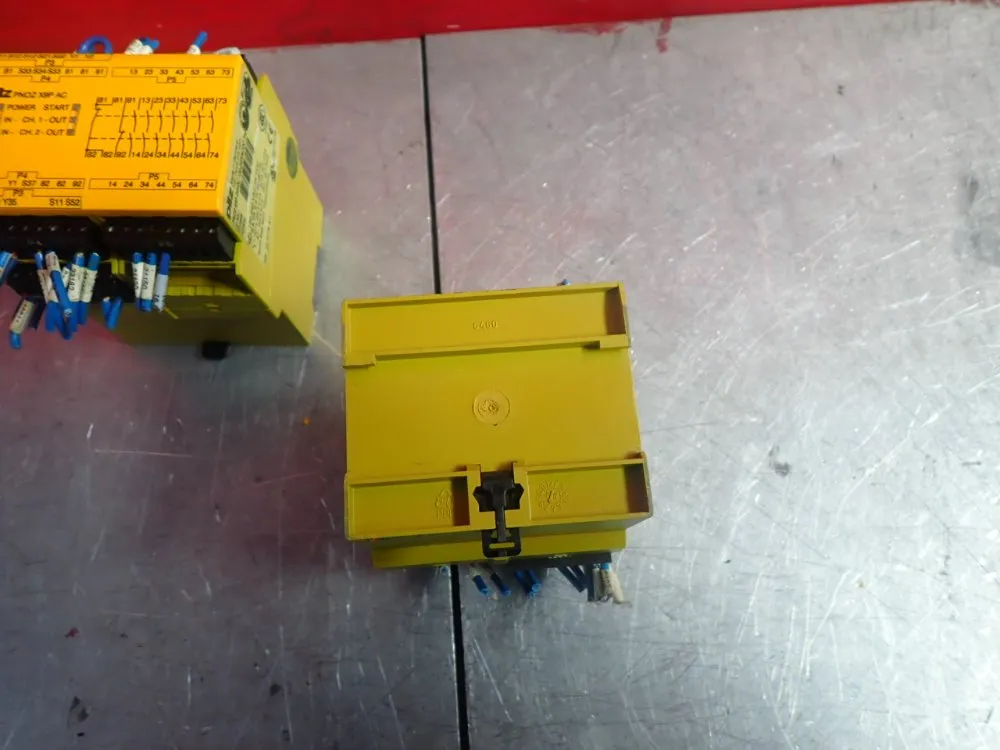 Pilz 2pcs Pilz Pnozx9pac Safety Relay - Pnozx9pac