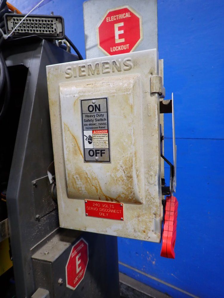 Fanuc Robot Control Cabinet - A05b-2466-b152