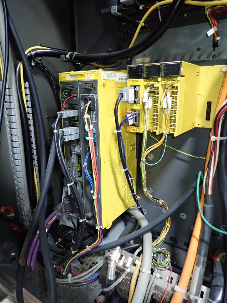 Fanuc Robot Control Cabinet - A05b-2466-b152