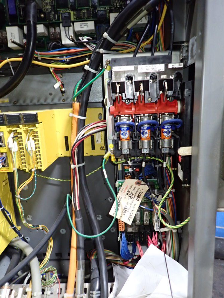 Fanuc Robot Control Cabinet - A05b-2466-b152