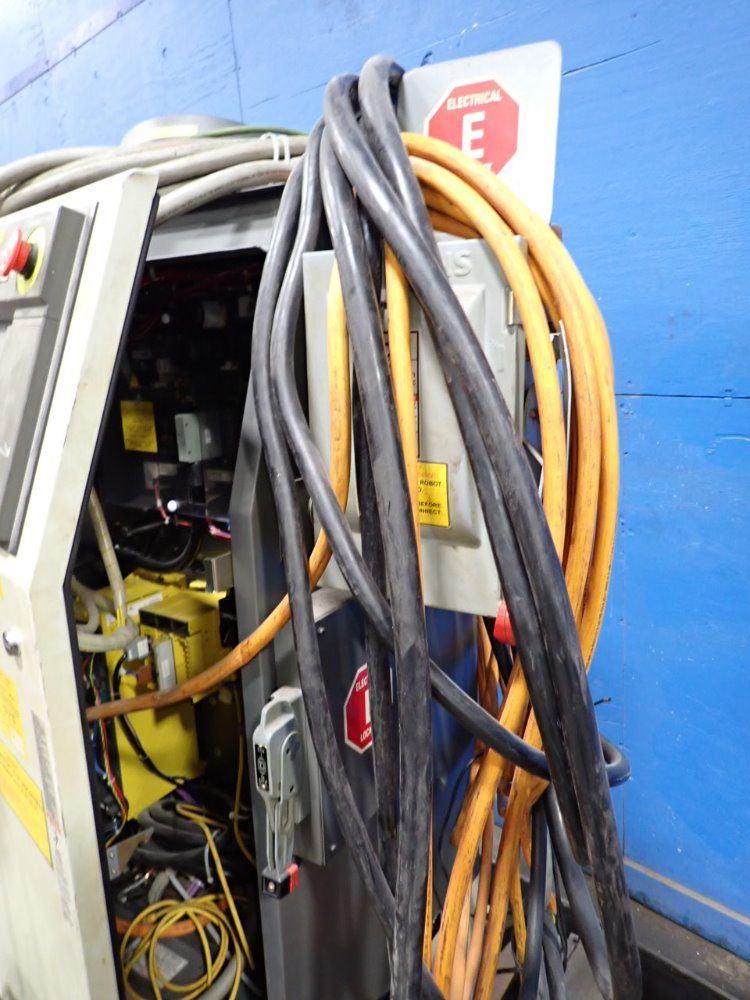 Fanuc Robot Control Cabinet - A05b-2466-b152