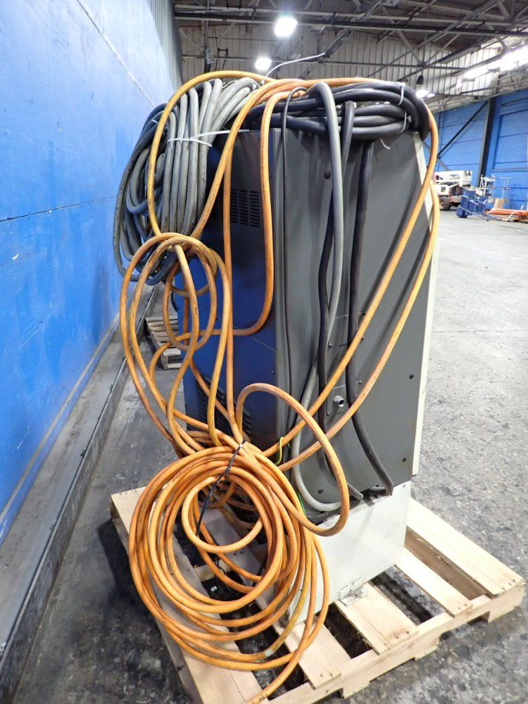 Fanuc Robot Control Cabinet - A05b-2466-b150