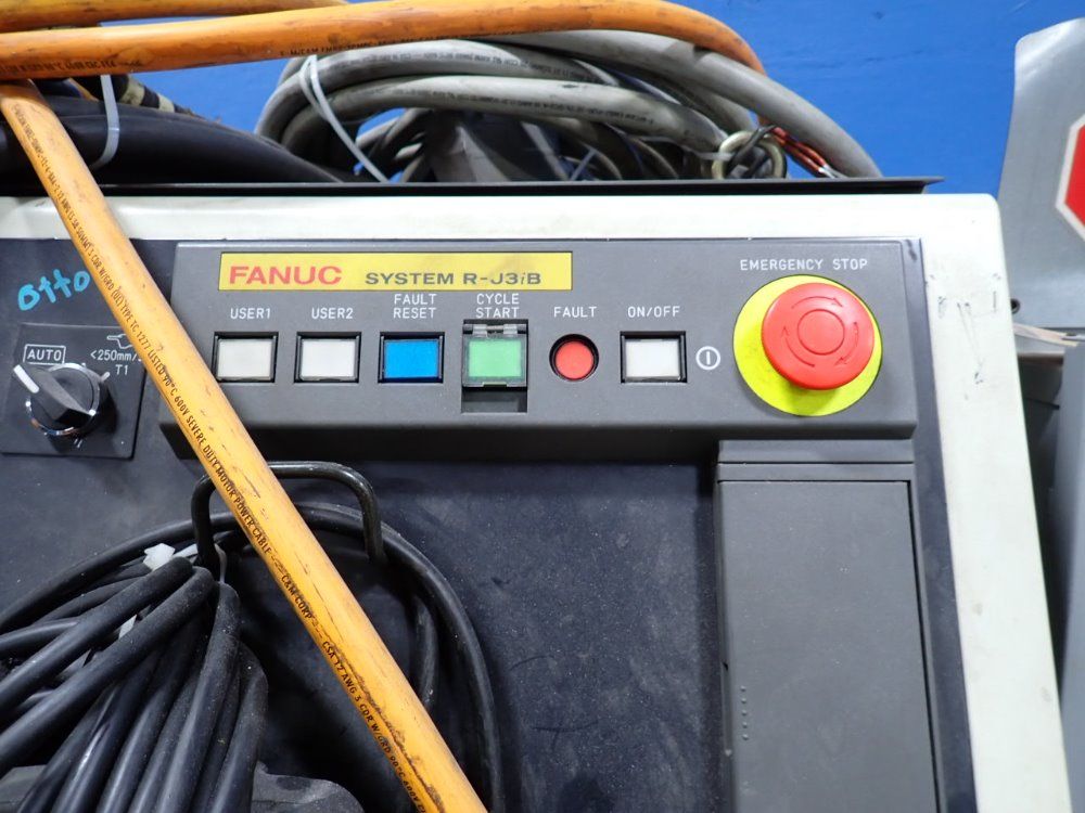 Fanuc Robot Control Cabinet - A05b-2466-b150