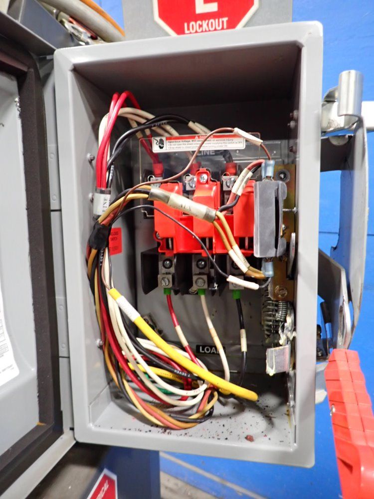 Fanuc Robot Control Cabinet - A05b-2466-b150