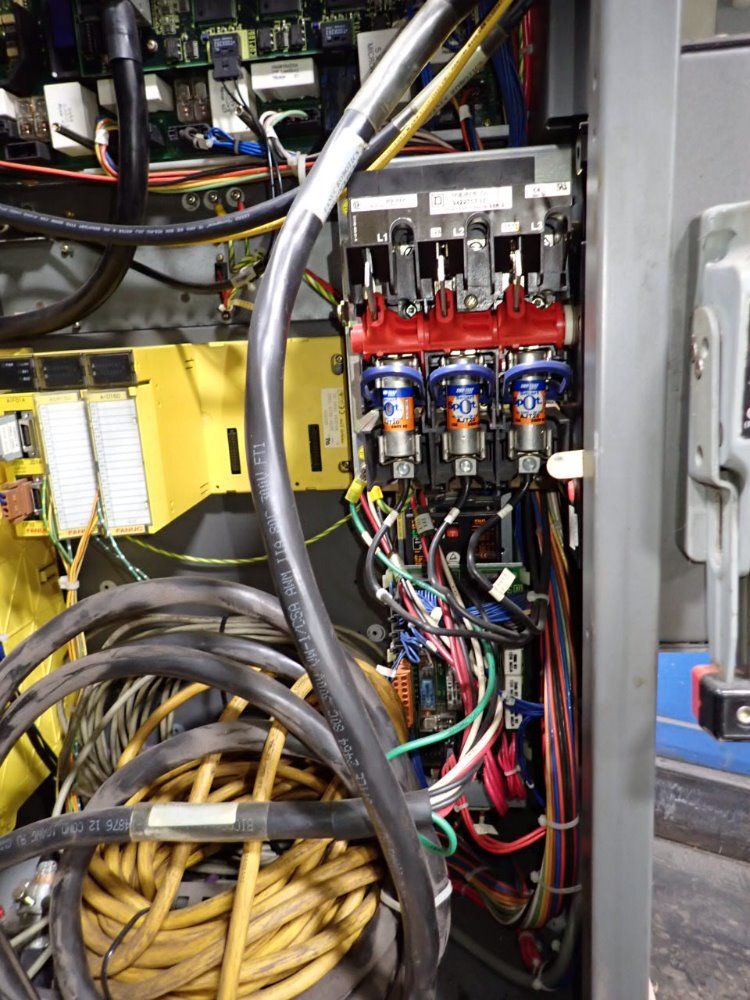 Fanuc Robot Control Cabinet - A05b-2466-b150