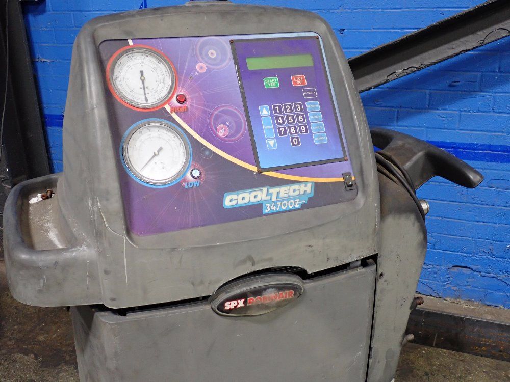 Spx Robinair Refrigerant Recovery Recycling  Recharging Station