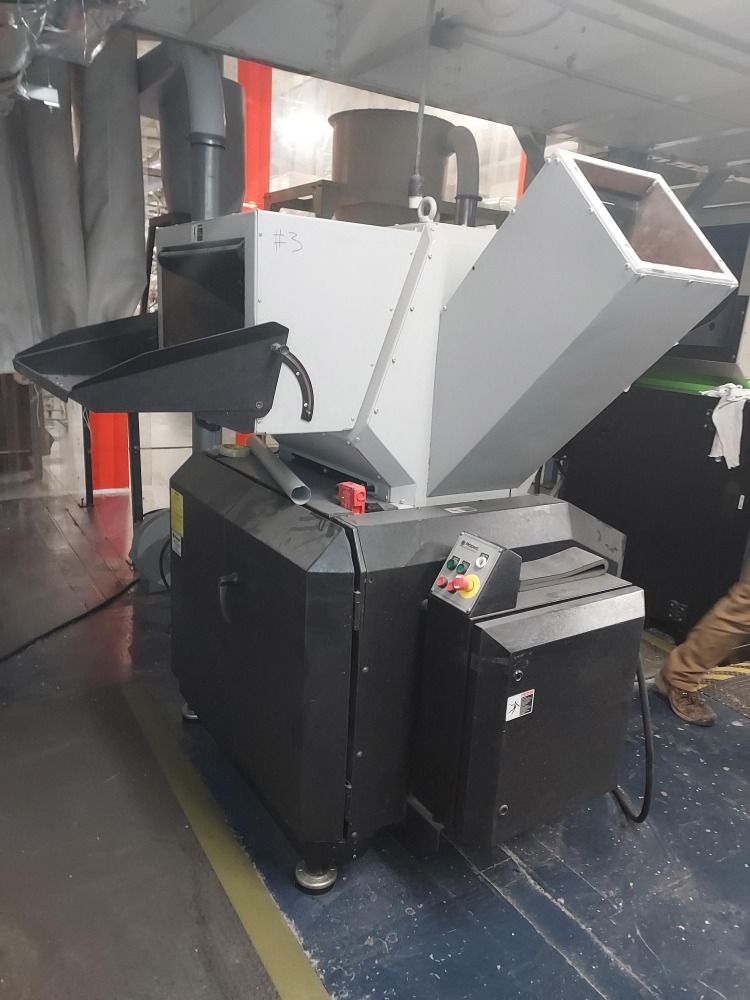 Used Rapid 2013 Rapid 40060 40hp Granulator W/ Dust Collection System...