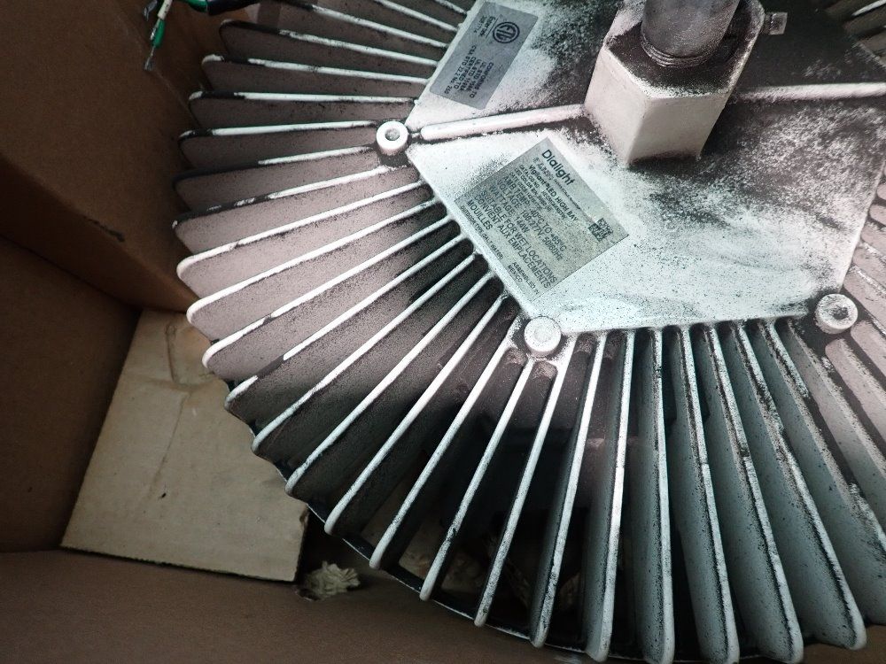 Dialight Light Fixture - Hegmc4pn5ww