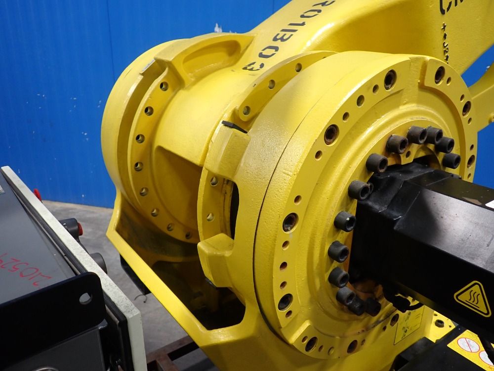 Fanuc 2017 Fanuc M-900ia 260l Robot - M-900ia 260l