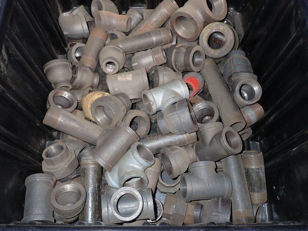  Metal Pipe Fittings