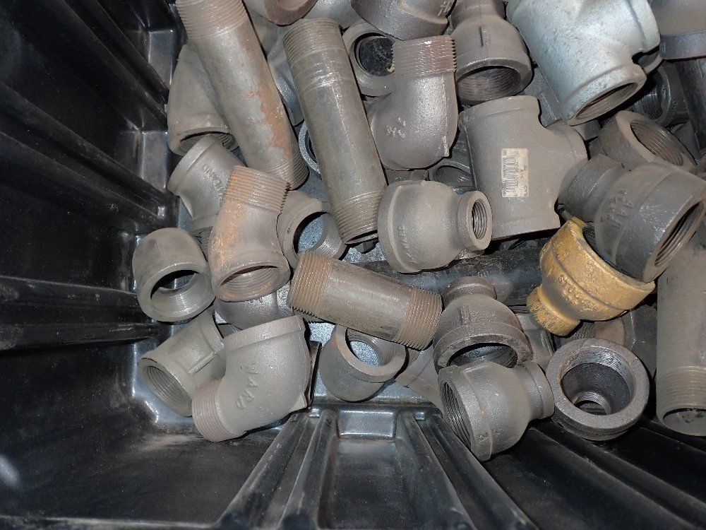  Metal Pipe Fittings
