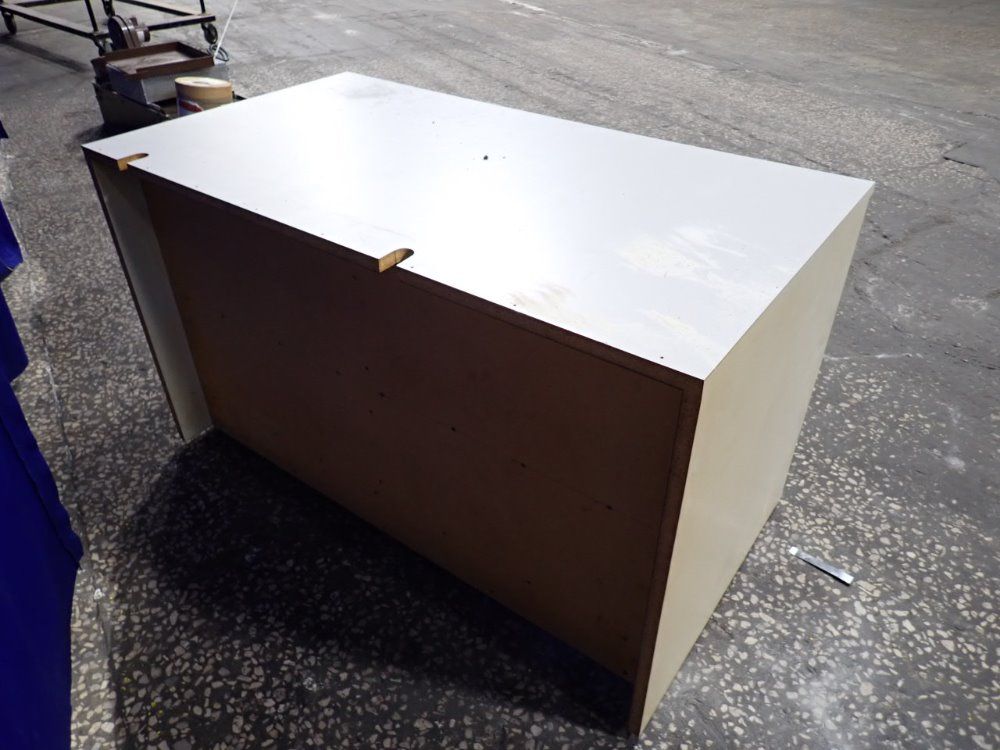 4 Drawers / 19" X 20" Dresser