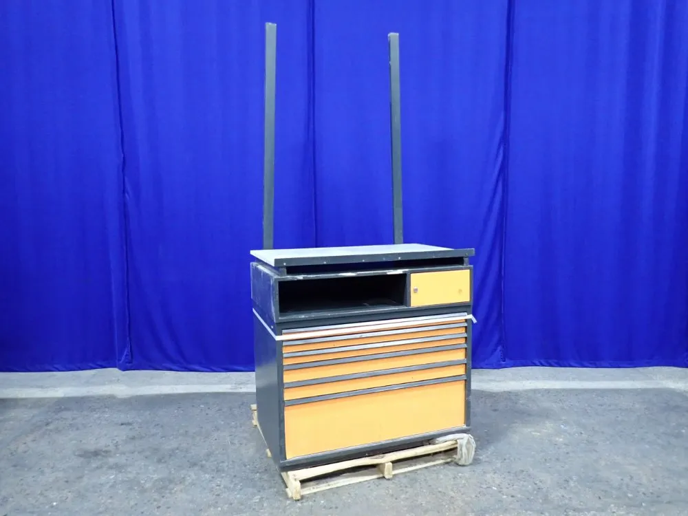 TOOL CABINET
