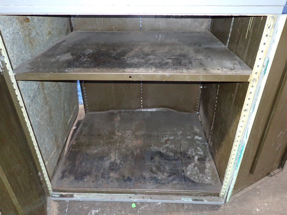  Storage Unit