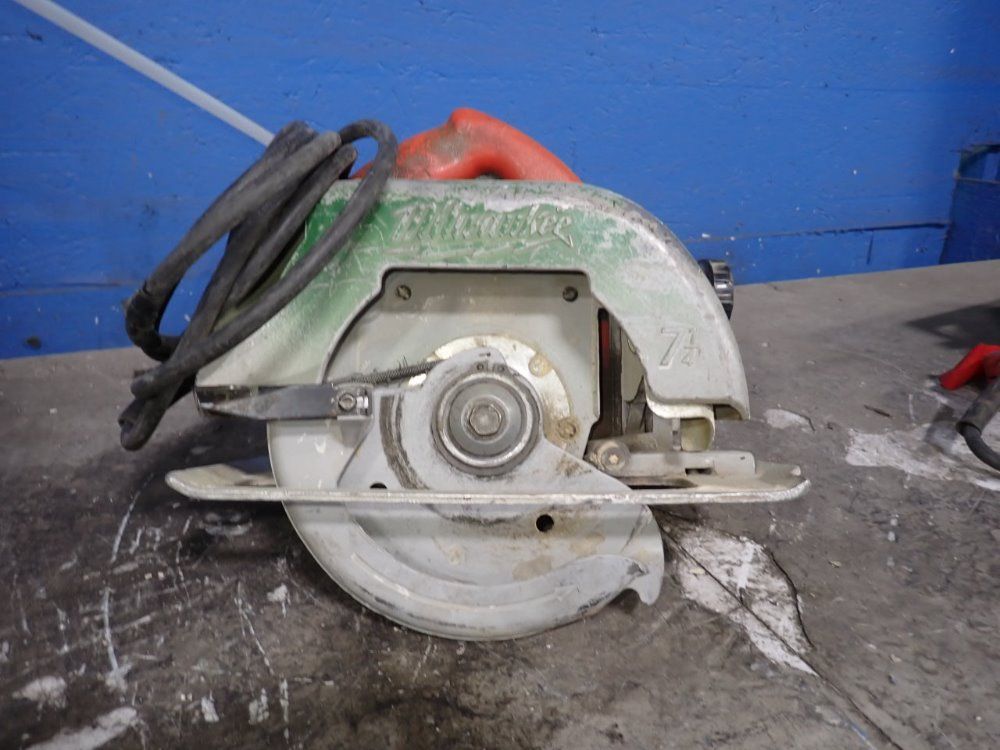 Milwaukee Saw