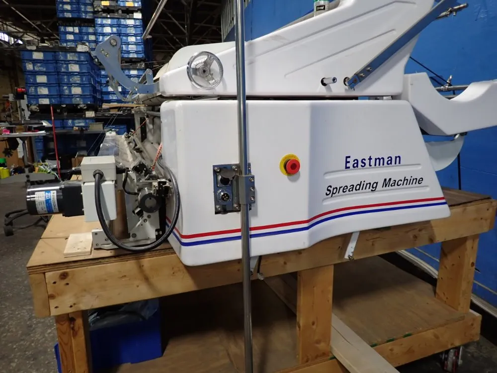 Eastman 66" Na-600fn Spreading Machine - Na-600fn