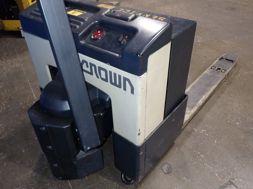 Crown Electric Pallet Jack
