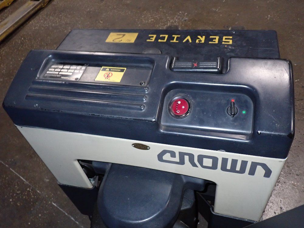 Crown Electric Pallet Jack
