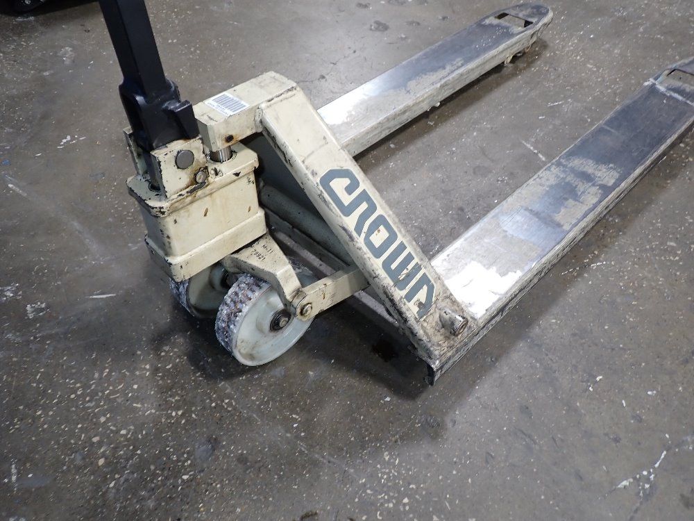 Crown Pallet Jack