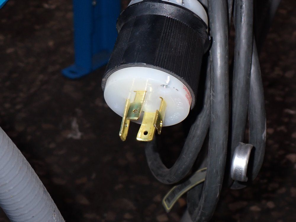 Hytrol 96" X 19" X 29" Power Roller Conveyor - Abez