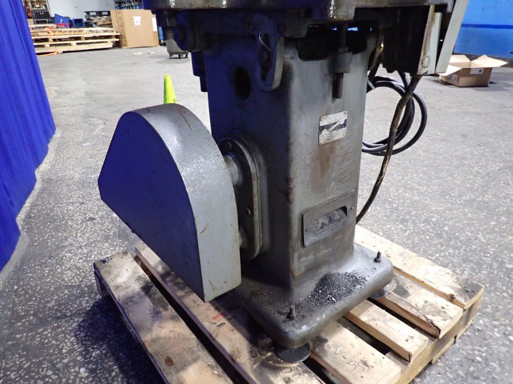 Davis 16" X 26" 4 Keyseater - 4