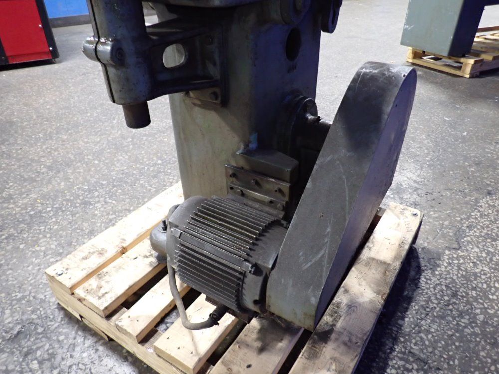 Davis 16" X 26" 4 Keyseater - 4