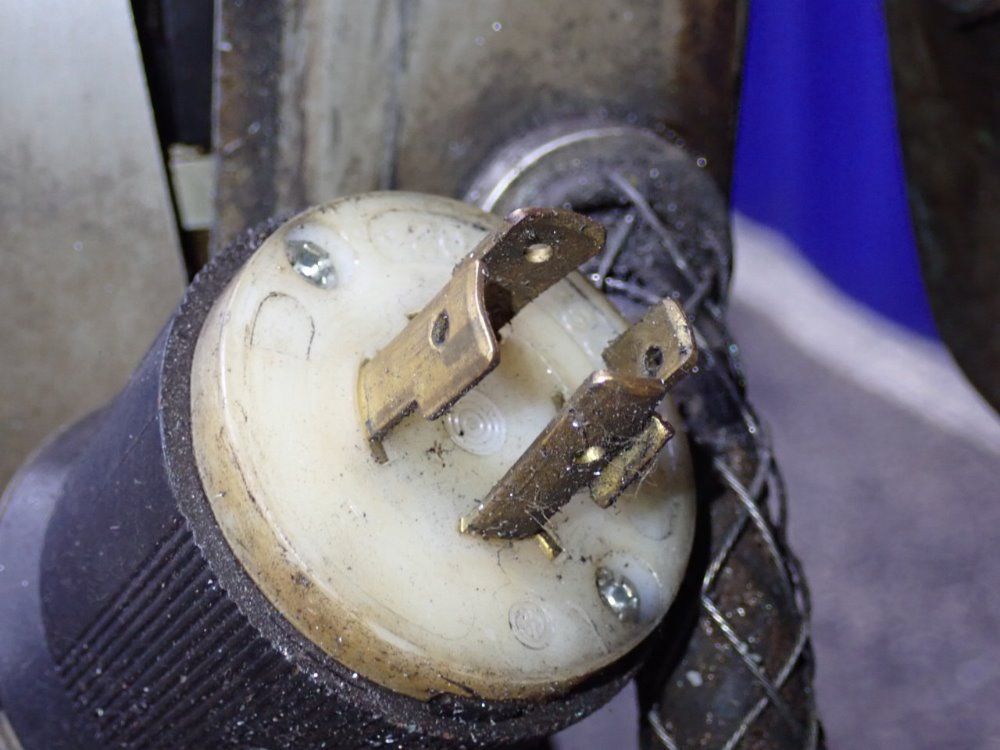 Davis 16" X 26" 4 Keyseater - 4