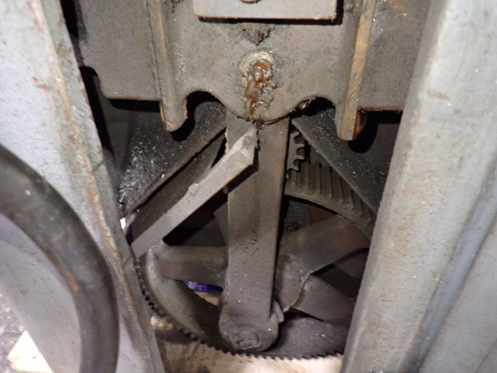 Davis 16" X 26" 4 Keyseater - 4