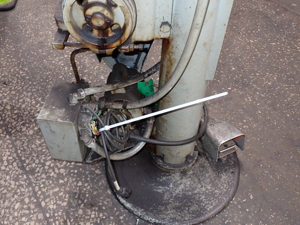 Tubular Rivet  Stud Riveter