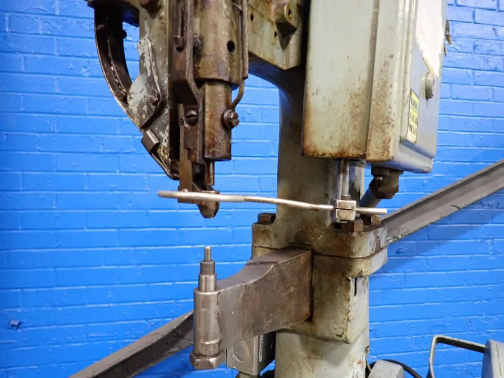 Cuchomatic Riveter