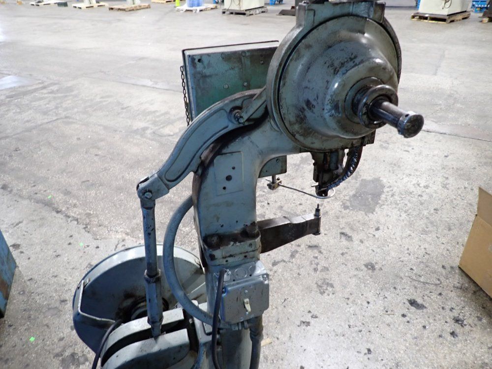 Cuchomatic Riveter