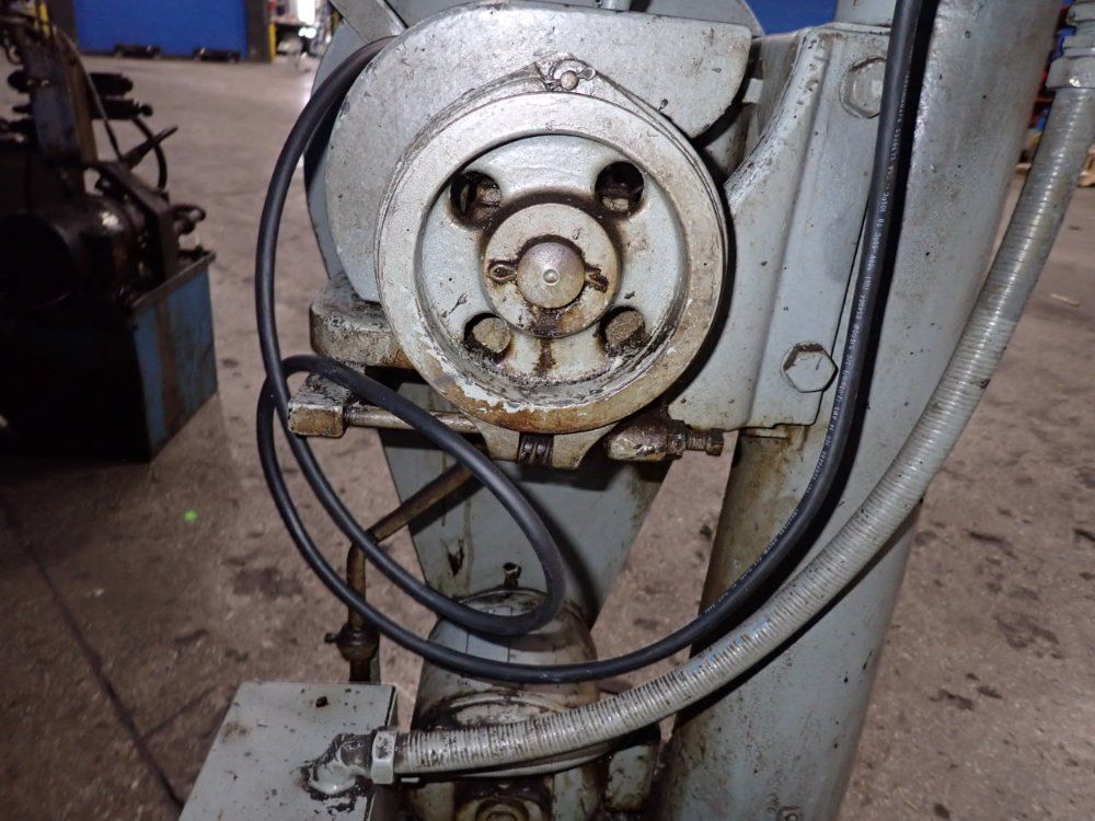 Cuchomatic Riveter