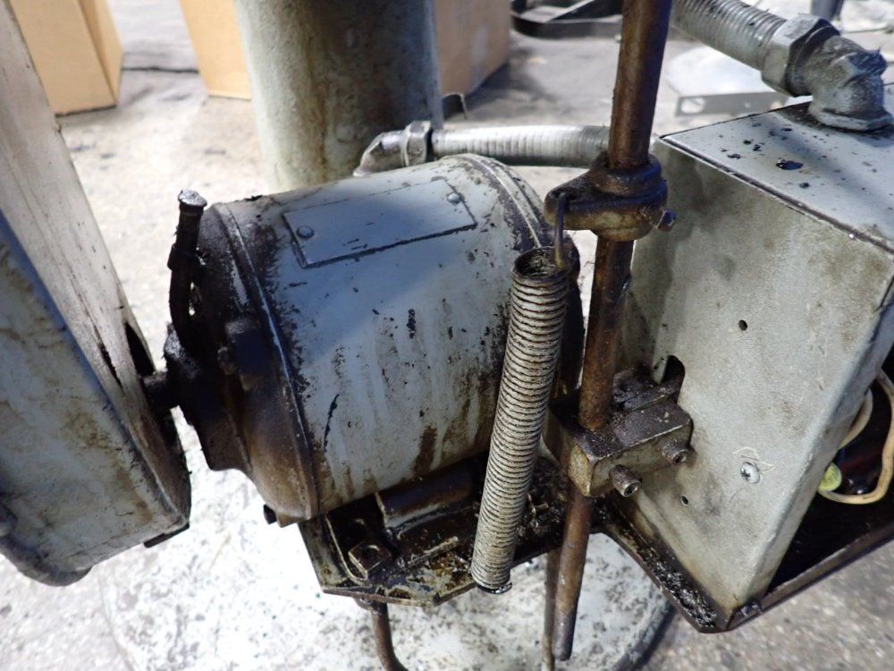 Cuchomatic Riveter