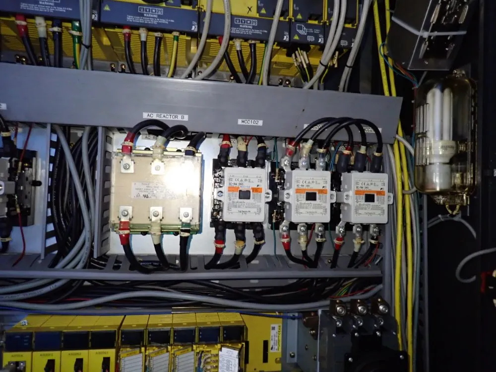 Hwacheon Machine Tool Cnc Lathe - T2-2t Ysmc