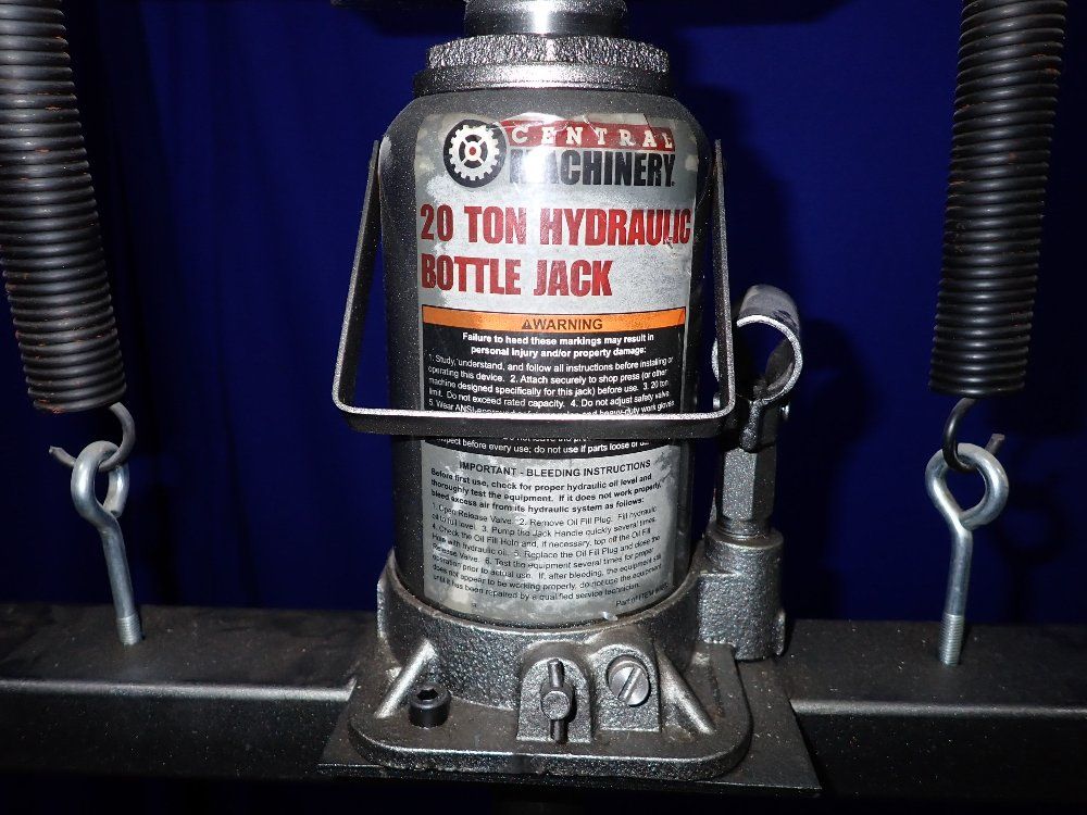 Central Machinery Shop Presshydraulic Bottle Jack