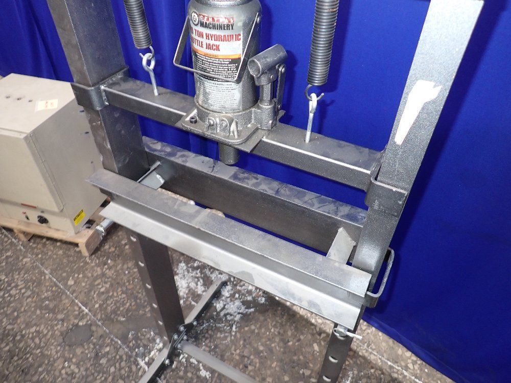 Central Machinery Shop Presshydraulic Bottle Jack