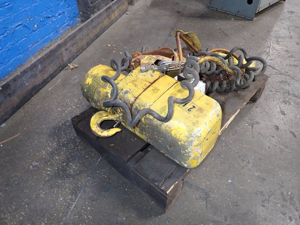  Electric Chain Hoist