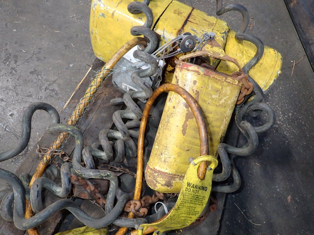  Electric Chain Hoist