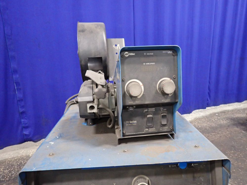 Miller Miller Deltaweld 452 Welder