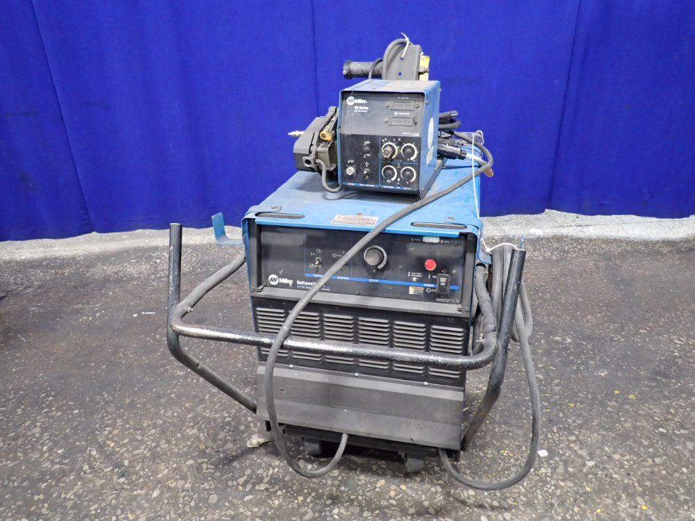Miller Miller Deltaweld 452 Welder