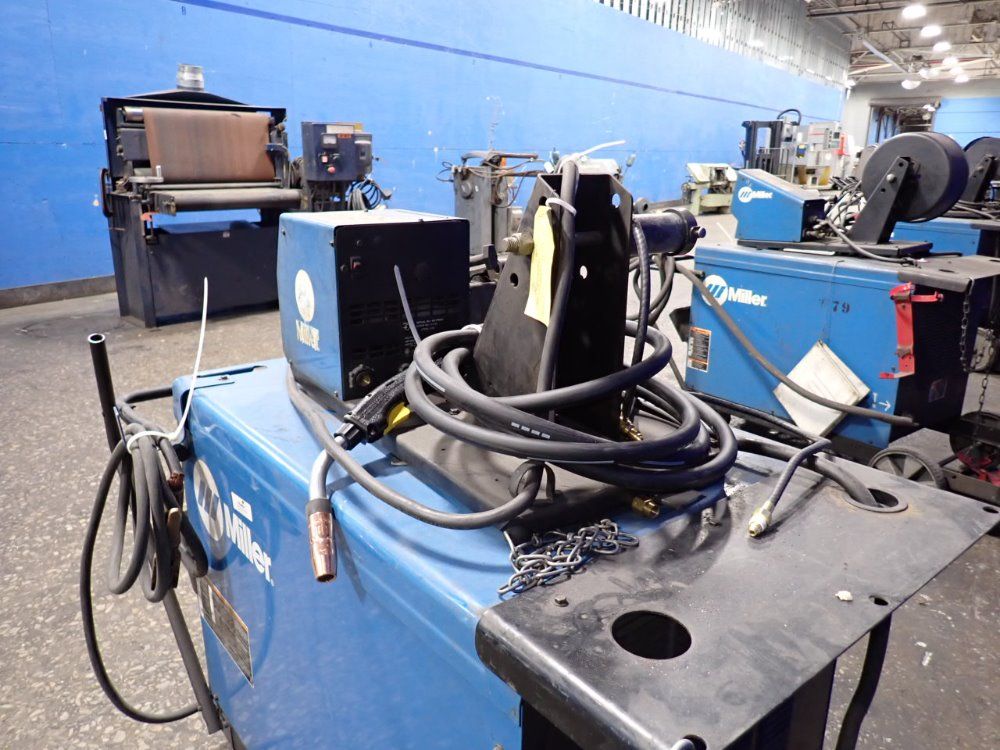 Miller Miller Deltaweld 452 Welder