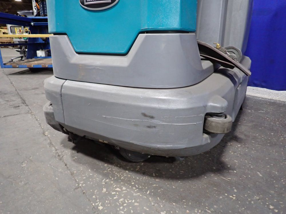 Tennant Floor Scrubber
