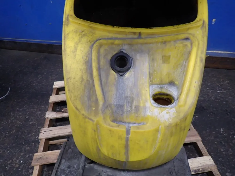 Karcher 33" Floor Scrubber - Br 750