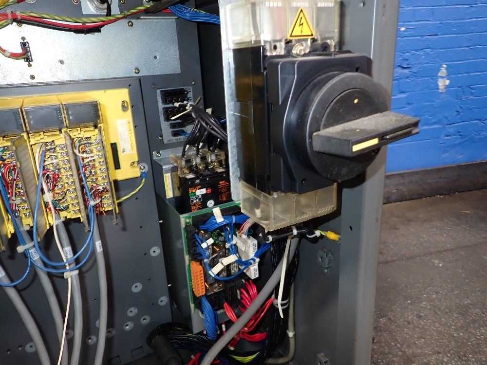 Fanuc 2004 Fanuc R2000ia165f Robot 