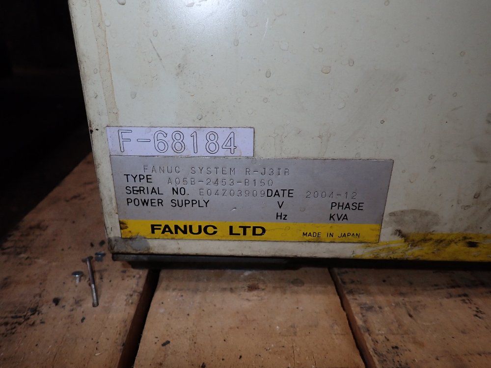 Fanuc 2004 Fanuc R2000ia165f Robot 