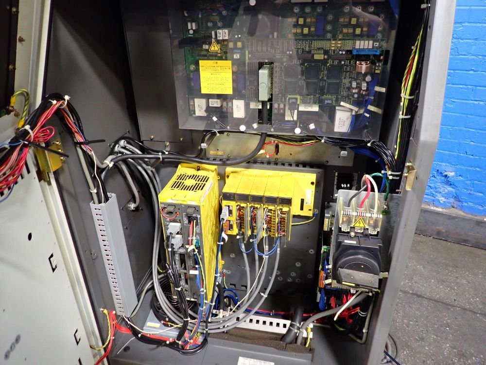 Fanuc 2004 Fanuc R2000ia165f Robot 
