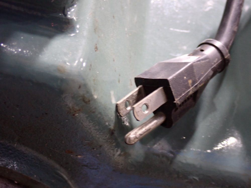 Enco 8" X 28 1/2" Rf-30 Vertical Mill - Rf-30