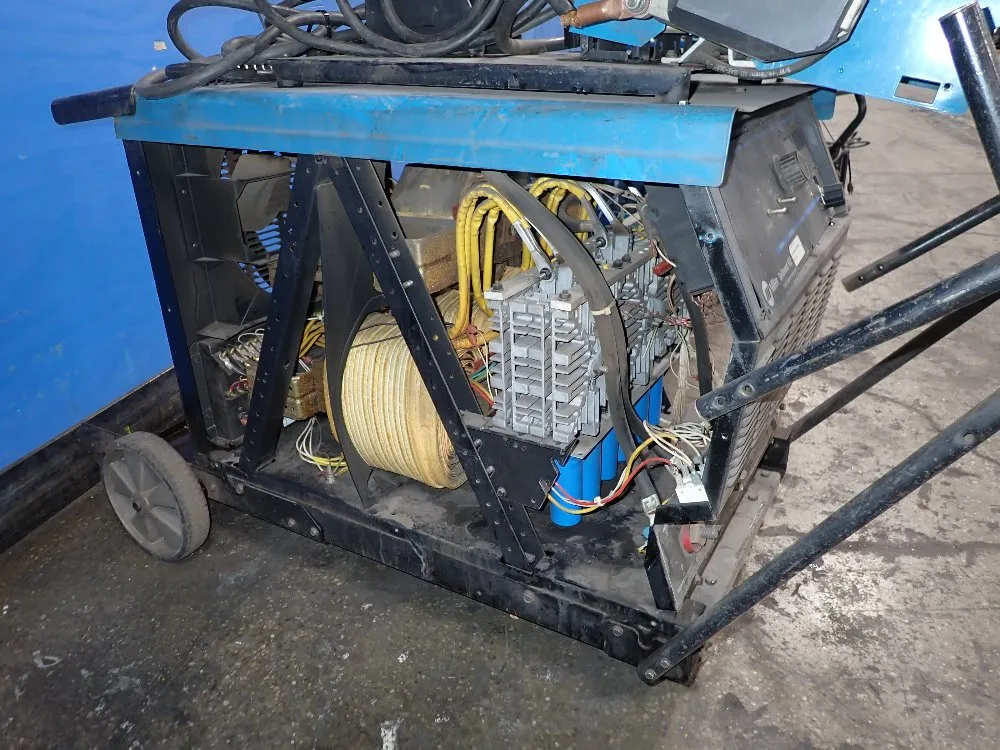 Miller Miller Deltaweld 652 Welder