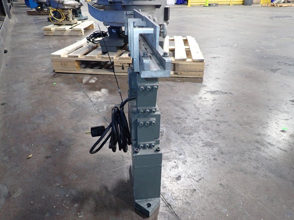 Service Engineering Pole Mast